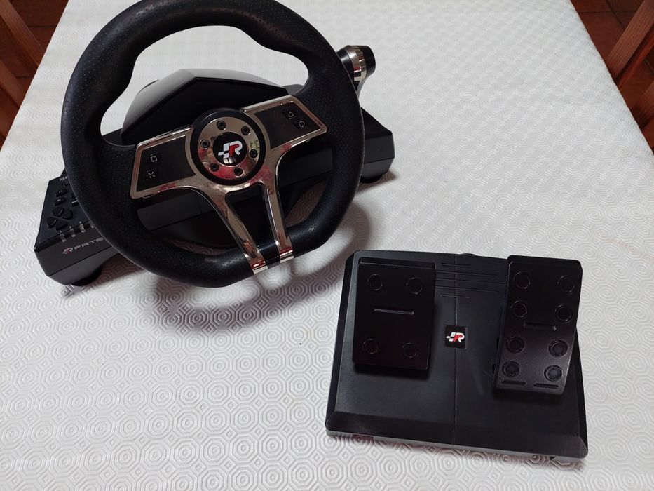 Volante + Pedais gaming FR.TEC FT7004
