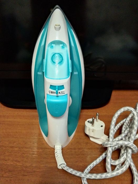 Терміново!  Продам   Праску  марки МAGIO з керамічним покриттям