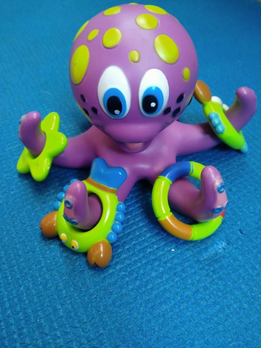 Розвиваючі іграшки