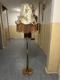 Lampa stojaca z abazurem