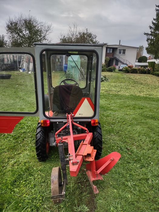 Traktor ogrodowy kmz 012
