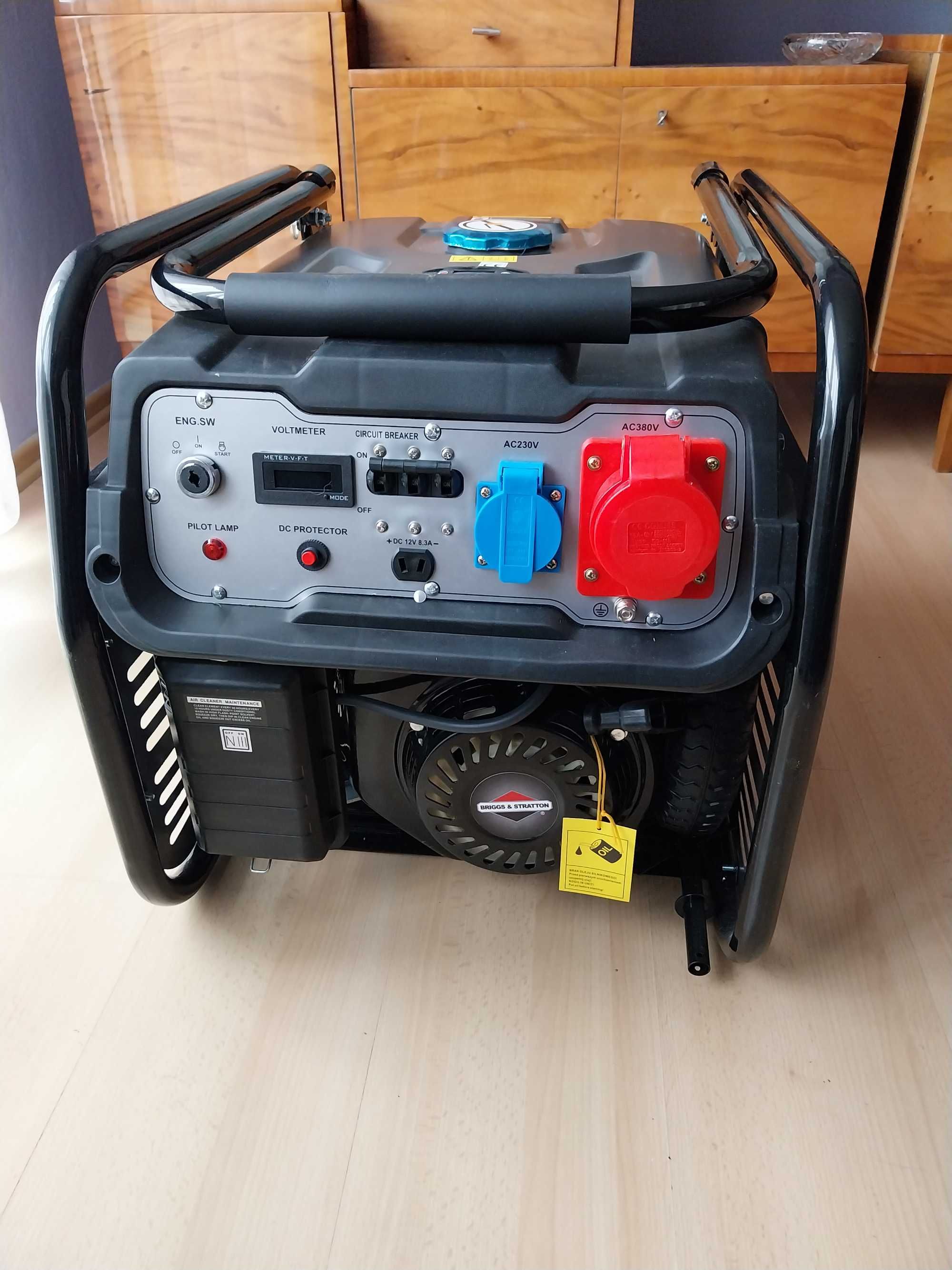 Agregat prądotwórczy Runglard R2450 LRD AVR NOWY 7.2 KW siła