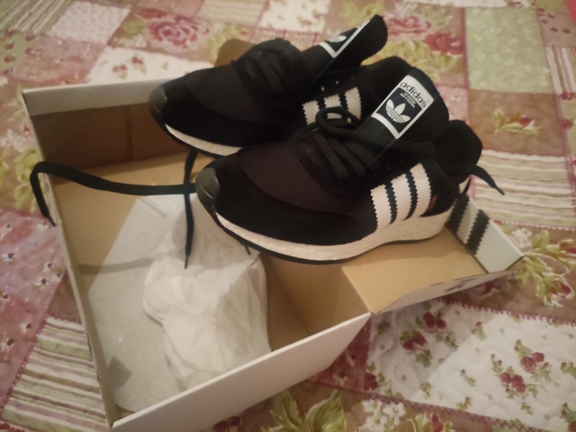 Sapatilhas Adidas iniki black 42 Novas