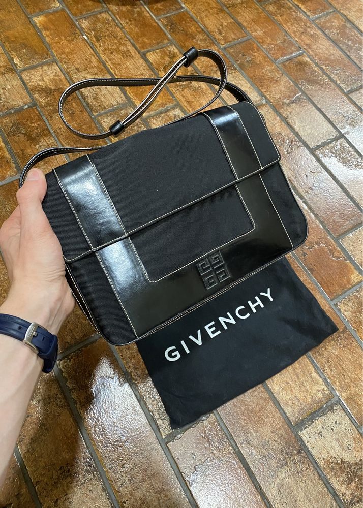 Кросбади сумка Givenchy