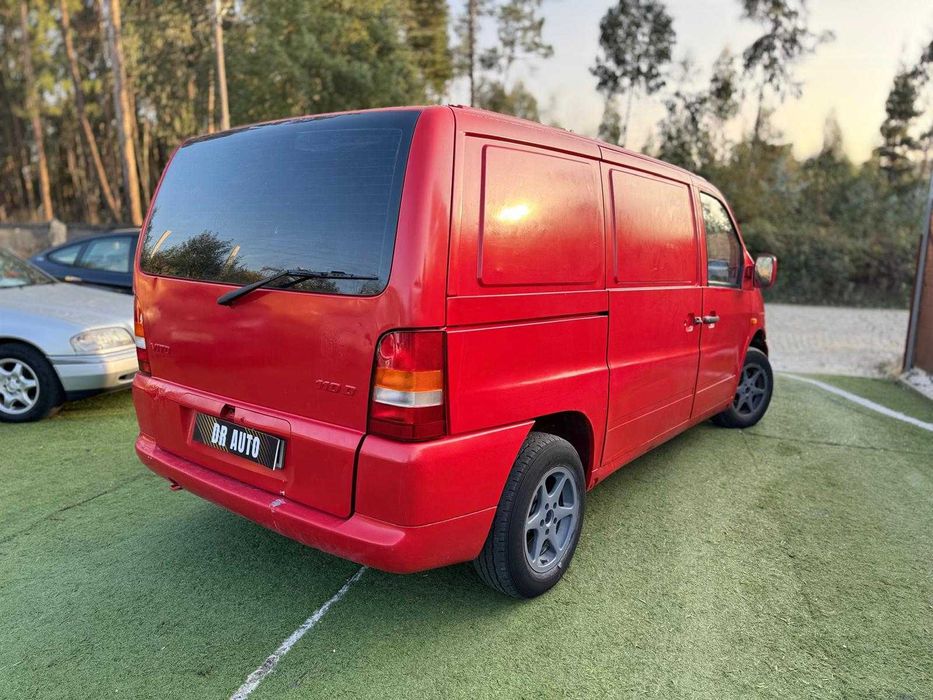 Mercedes-Benz Vito 110 D - 2.3 Diesel (98 cv)