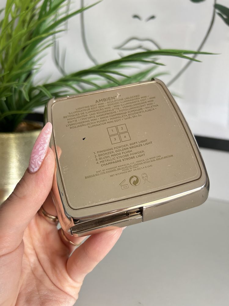 paleta hourglass ambient