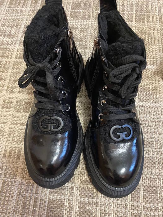 Жіночі черевики,сапожки,ботінки