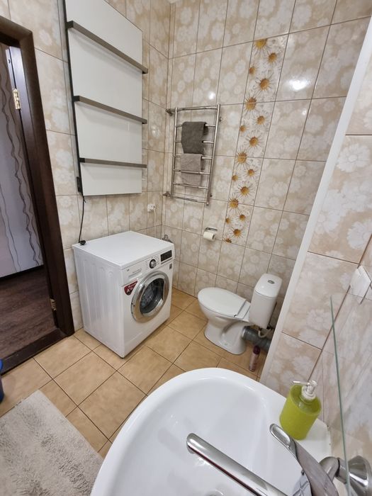 Індивідуальне опалення, світло постійно.Квартира подобово м.Світловод