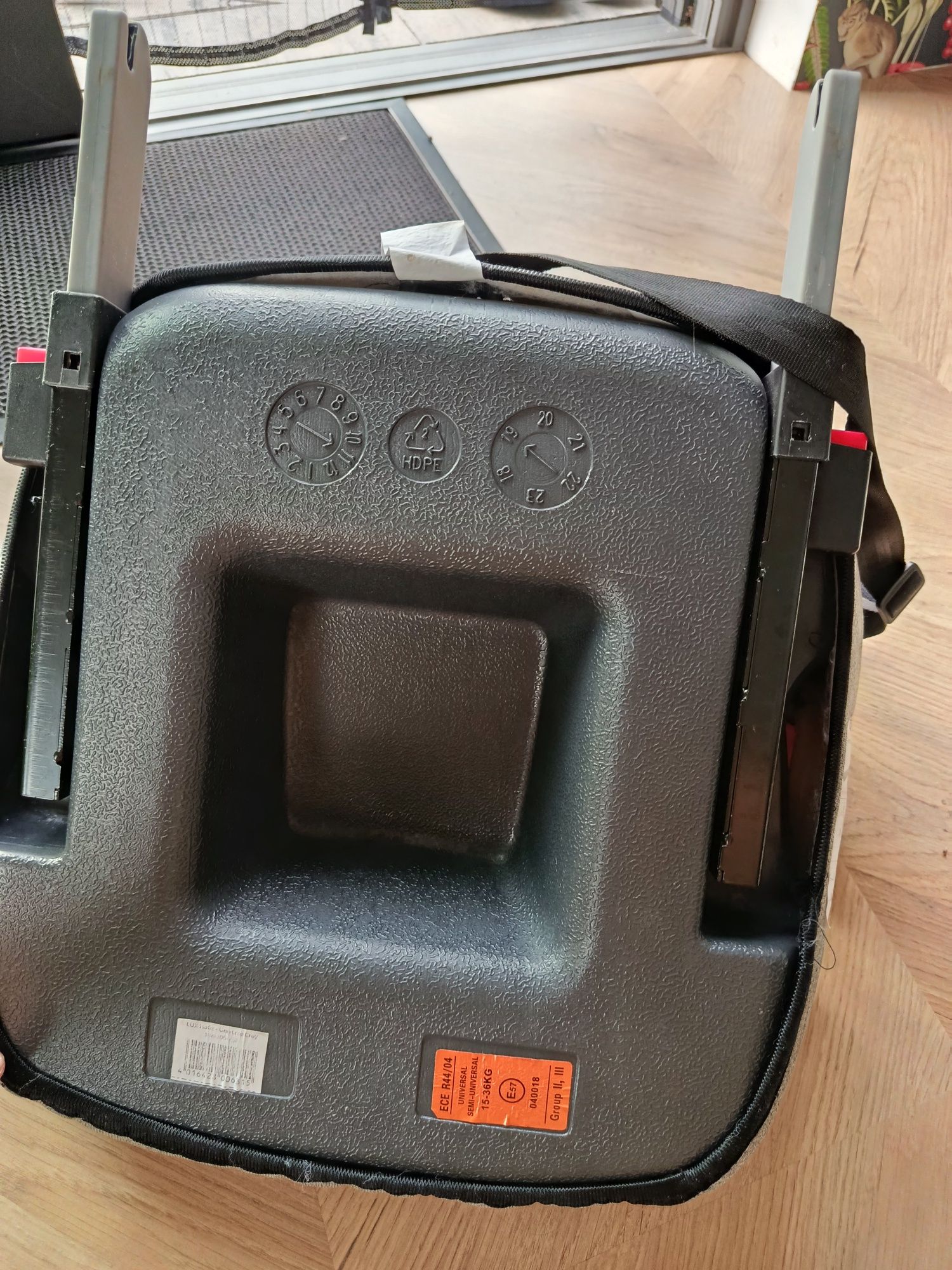 2 Foteliki isofix 15-36kg Osann
