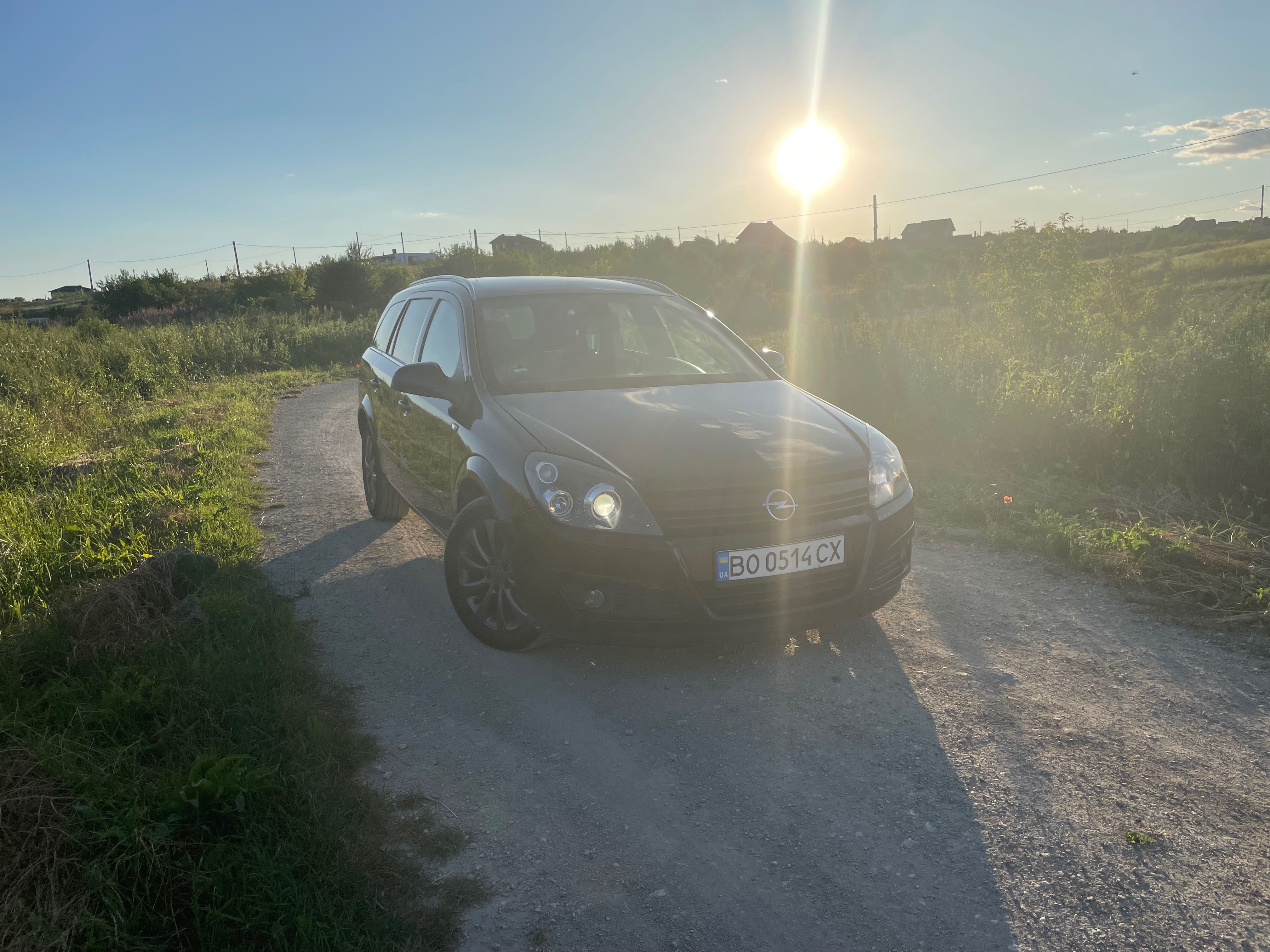 Opel Astra універсал