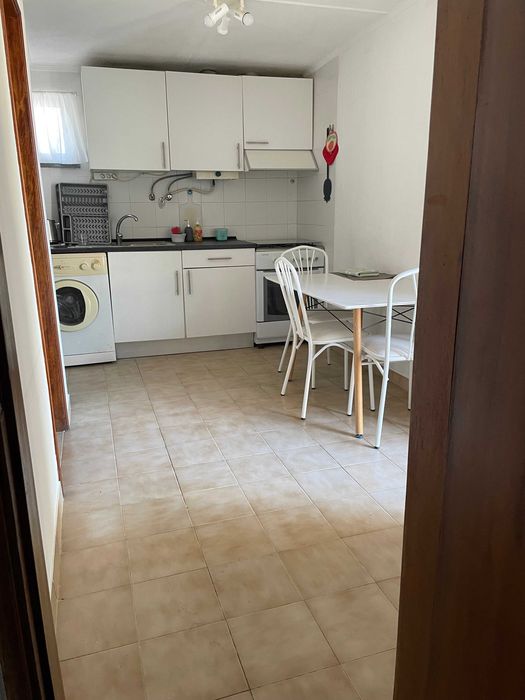 Alugo  em Gambelas Faro, quartos para  estudantes