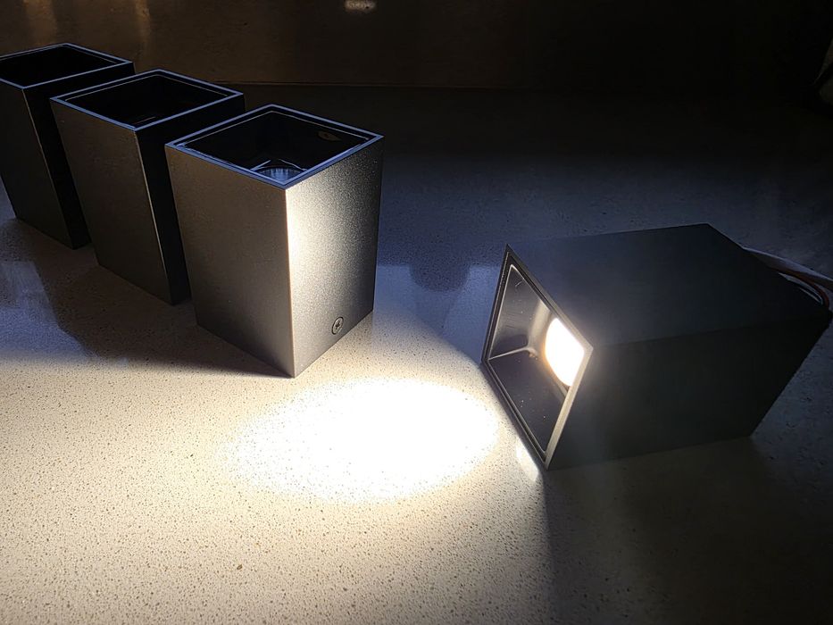 Focos exteriores de teto