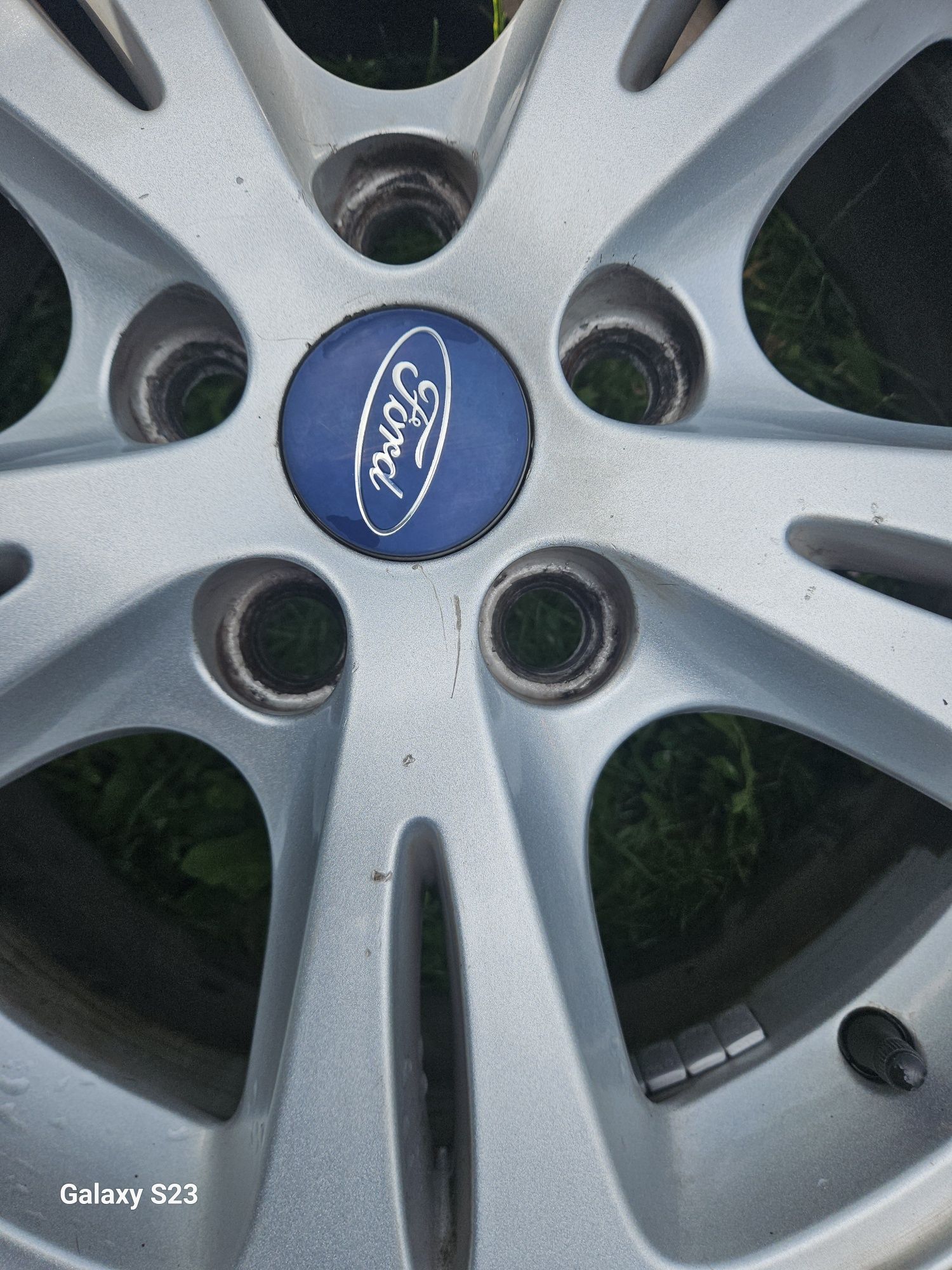 Koła 205/55 R16  5x108 z nowymi oponami MICHELIN PRIMACY 4