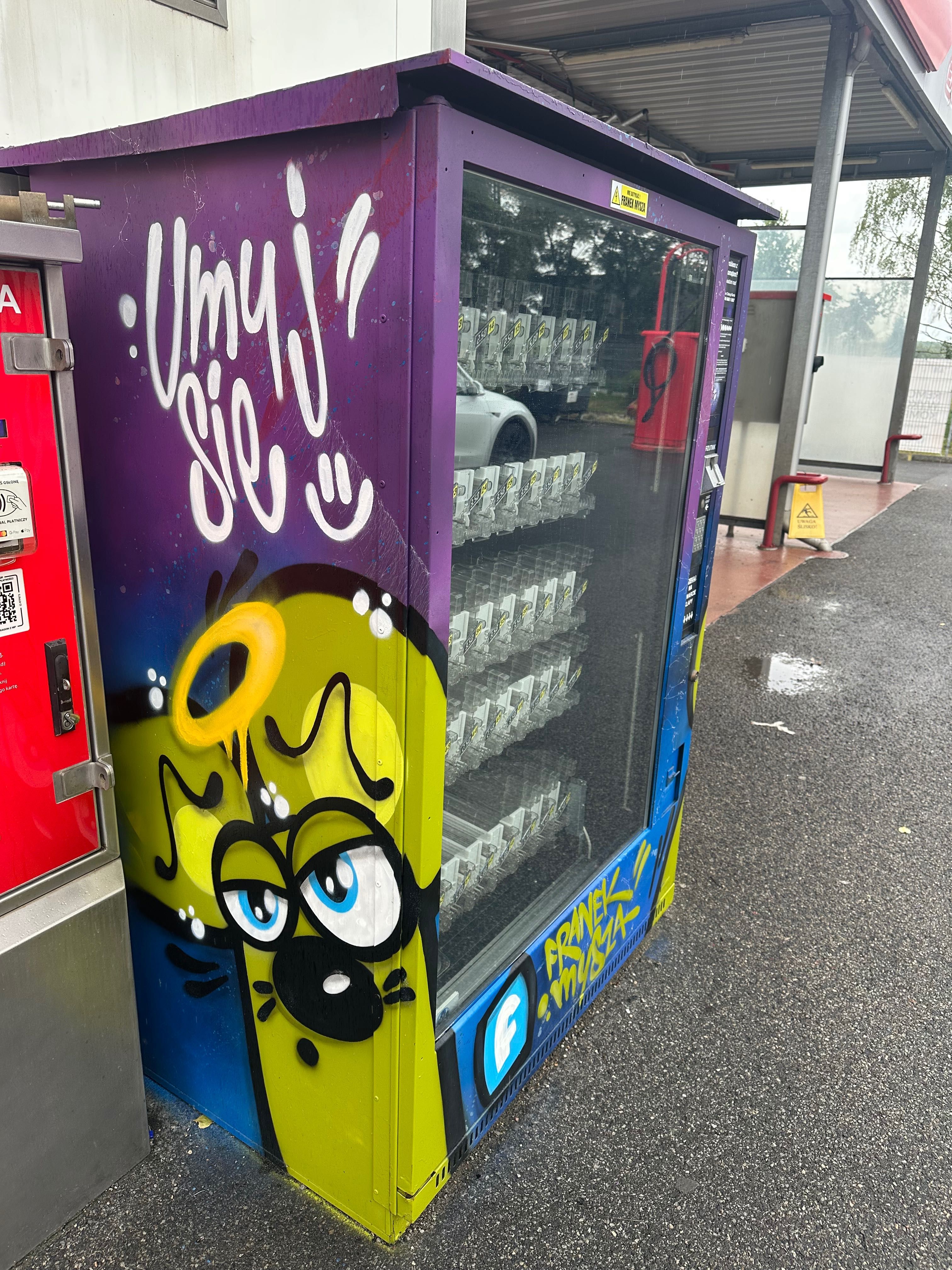 Maszyna vendingowa Vendo G-Drink 9 DR9 MDB vending zewnętrzna
