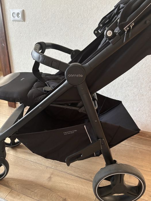Прогулянкова коляска Carrello Bravo
