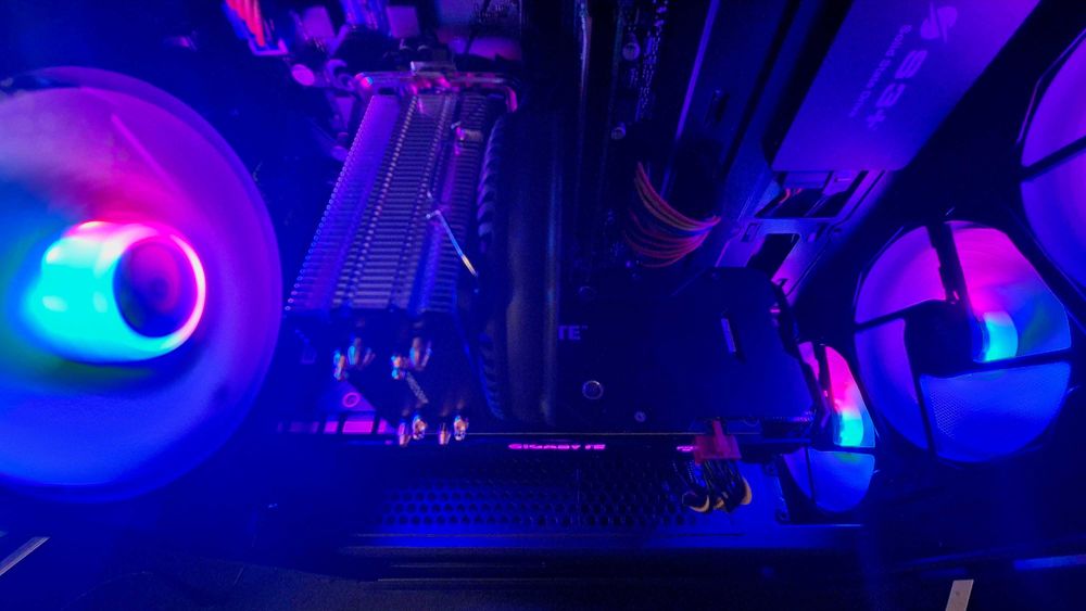 PC Gamer i5 8600k 4.3Ghz| 16Gb DDR4|GTX 1070 8GB | SSD+HDD|Win 11|ARGB