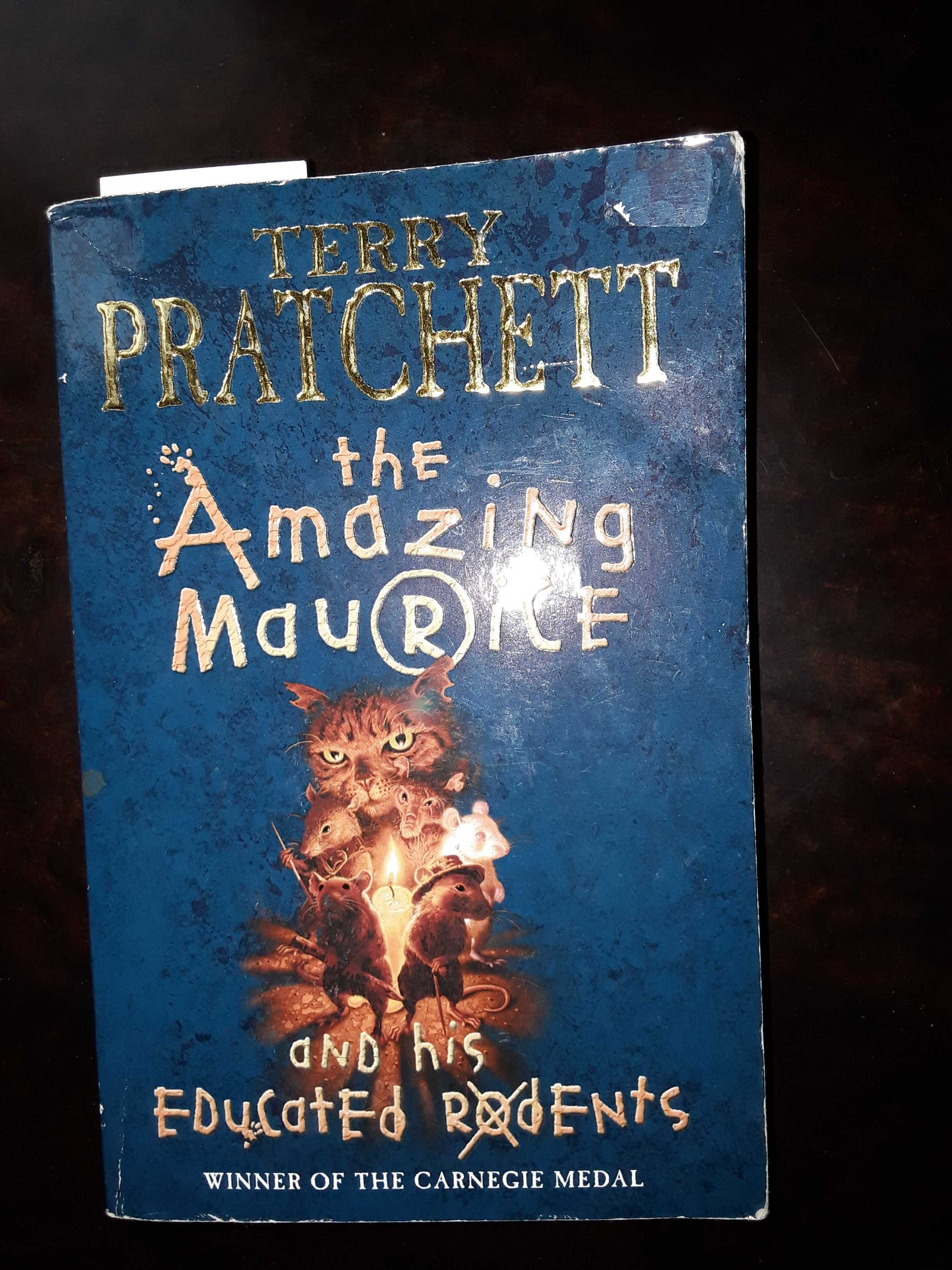 Książka po angielsku "The Amazing Maurice" by Terry pratchett