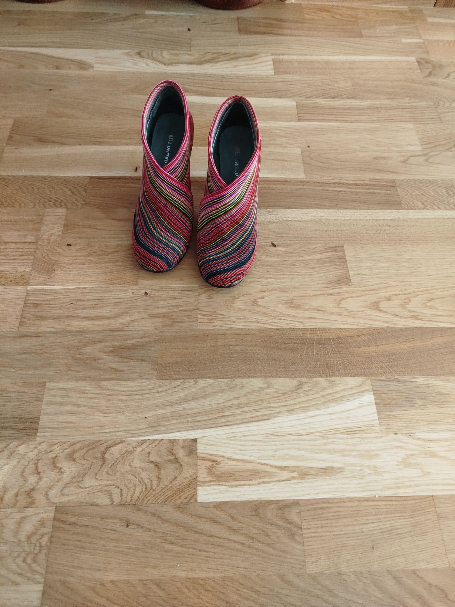 Buty jesienno wiosenne na obcasie