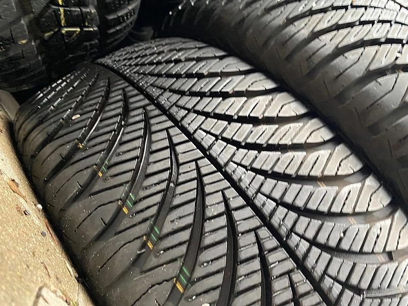 215/55r17 Goodyear Vactor 4S gen2_8mm_4szt_(131)