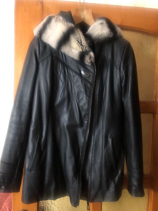 Куртка шкіряна жіноча