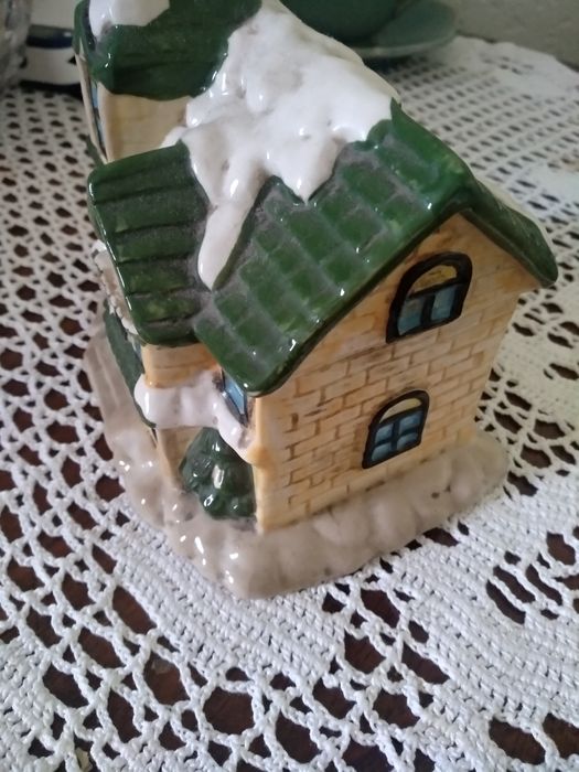 Продам Старинный коллекционный фарфор статуэтка антиквар ретро домик ш