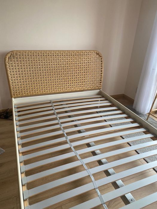 Łóżko Ikea 140x200 z wiklinowym zaglowniem, rama i deski
