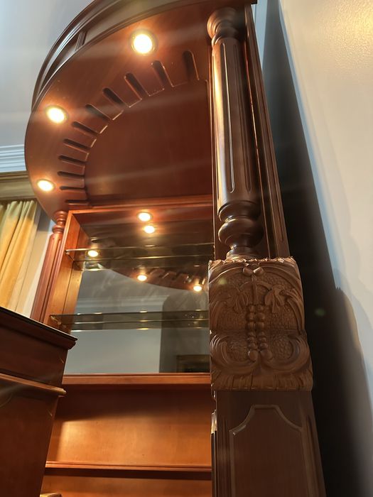 Bar de sala em madeira castanho