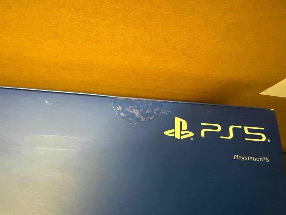 Playstation 5 Com um comando Nova e Selada
