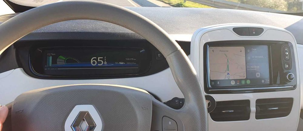 Renault Zoe (c/ Bateria) 41 kwh Life - Iva Dedutível