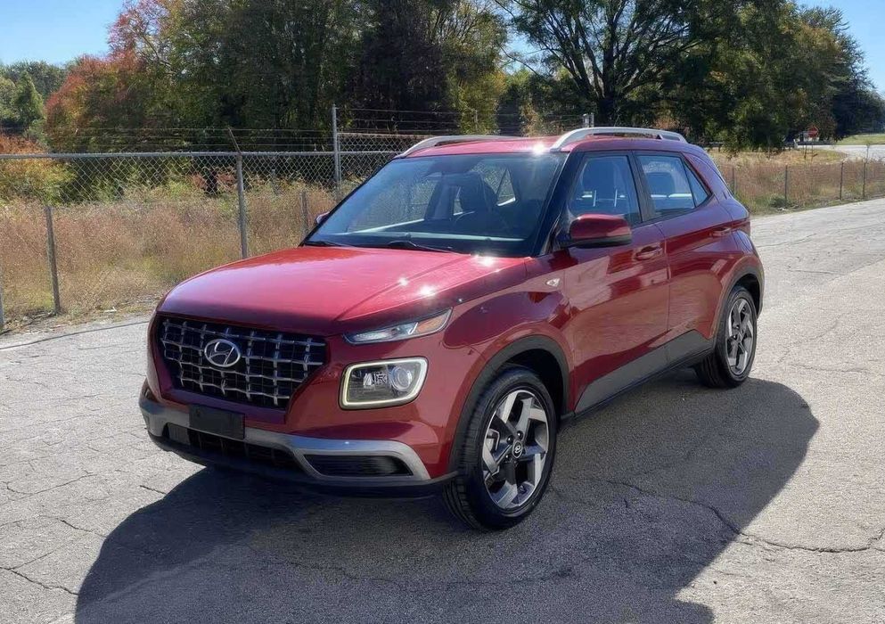 Hyundai Venue Limited      2023