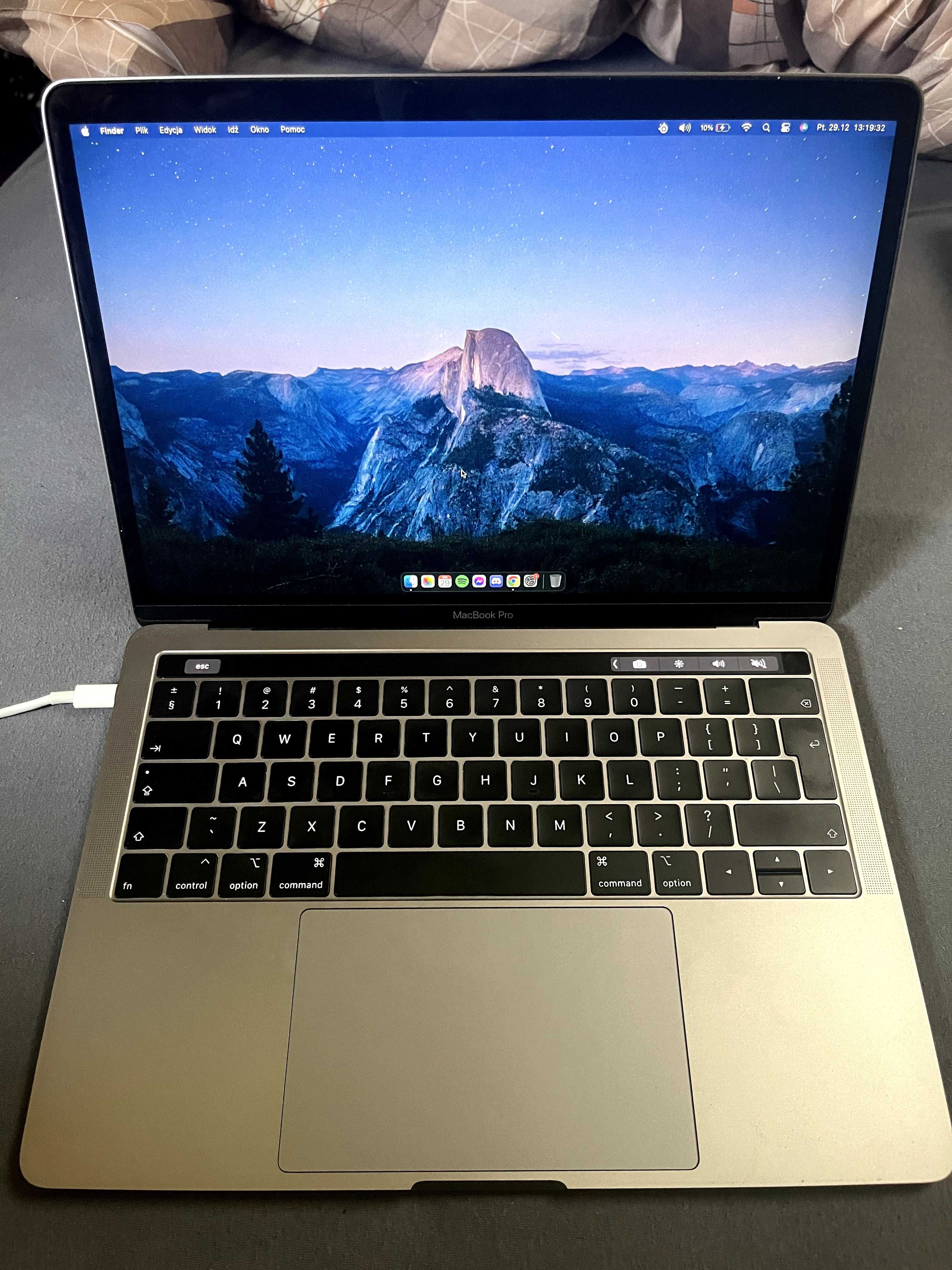 Apple MacBook Pro 13'' 2019 TouchBar 1.4GHz / 8GB / 128GB Space Grey