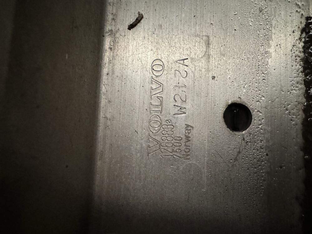 Бампер передний вольво 740 бампер передний  Volvo 740