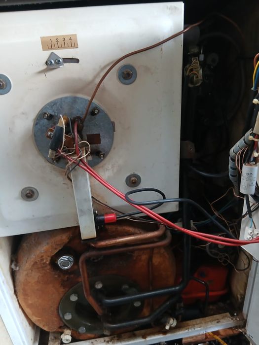 Caldeira a gasóleo instantânia/ acumulação FonteCal