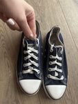 Granatowe converse