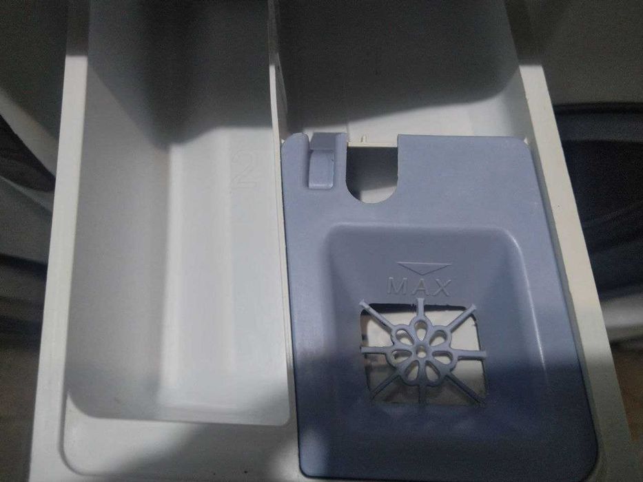 Пральна машина Ariston AQ9D, з великим завантаженням - 9 кг/1200 об