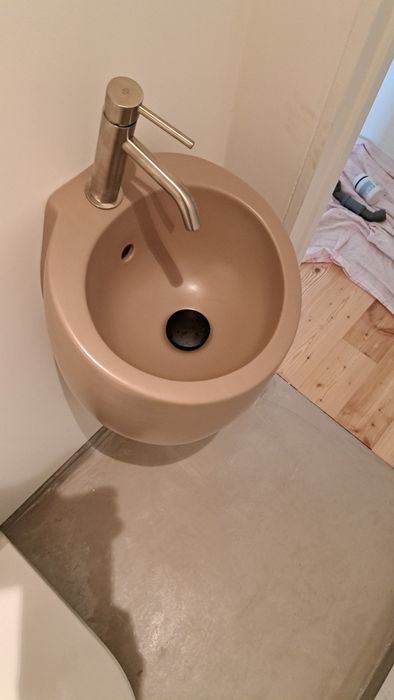 Lavatório "Egg" suspenso Valadares