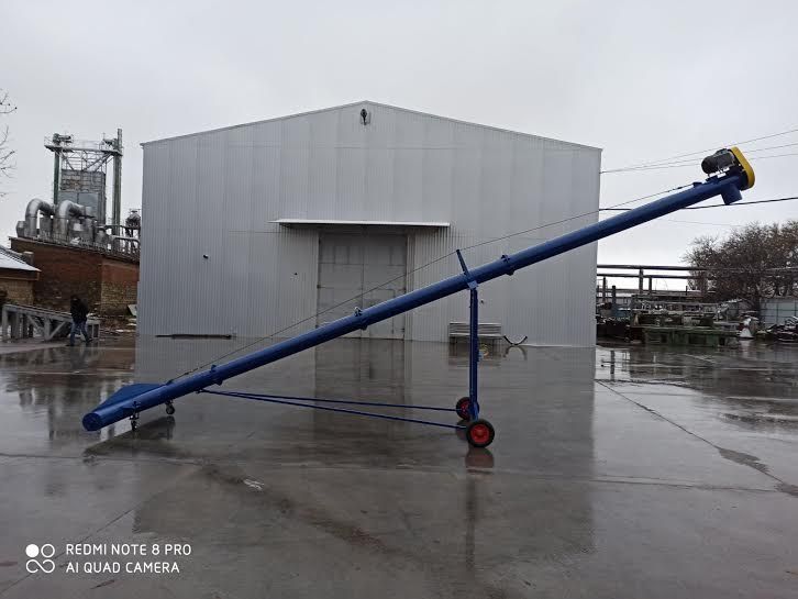 Погрузчик шнековый с подборщиком 2 м и высотой погрузки до 5 м