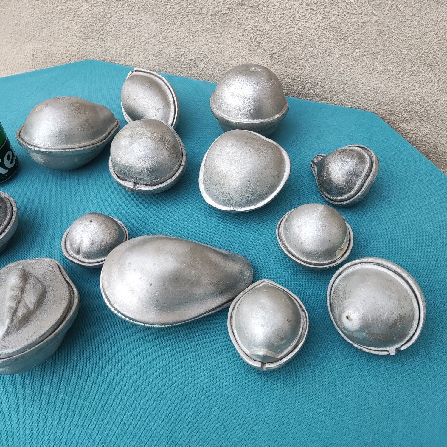 13 moldes em forma de fruta feitos em alumínio - antigo, vintage
