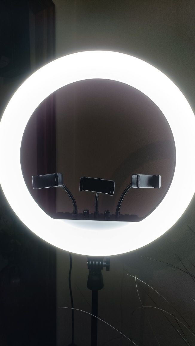 Ring Light Com Tripe Nunca usada 18 Polegada, 45cm