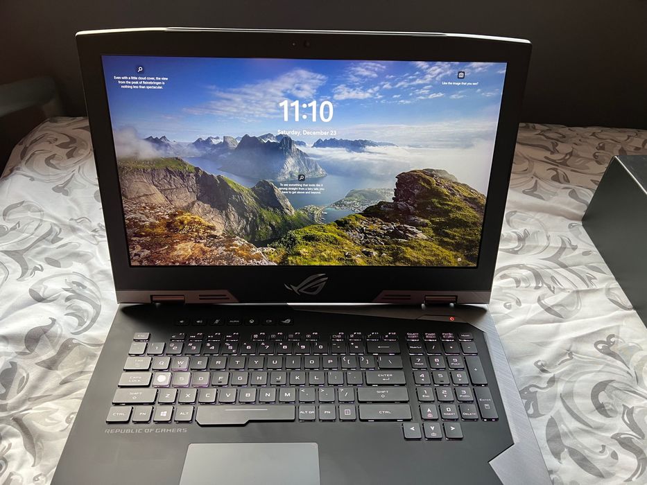 Laptop 17” RTX2080 i7-8750H 16GB RAM 144Hz IPS ASUS ROG G703GX