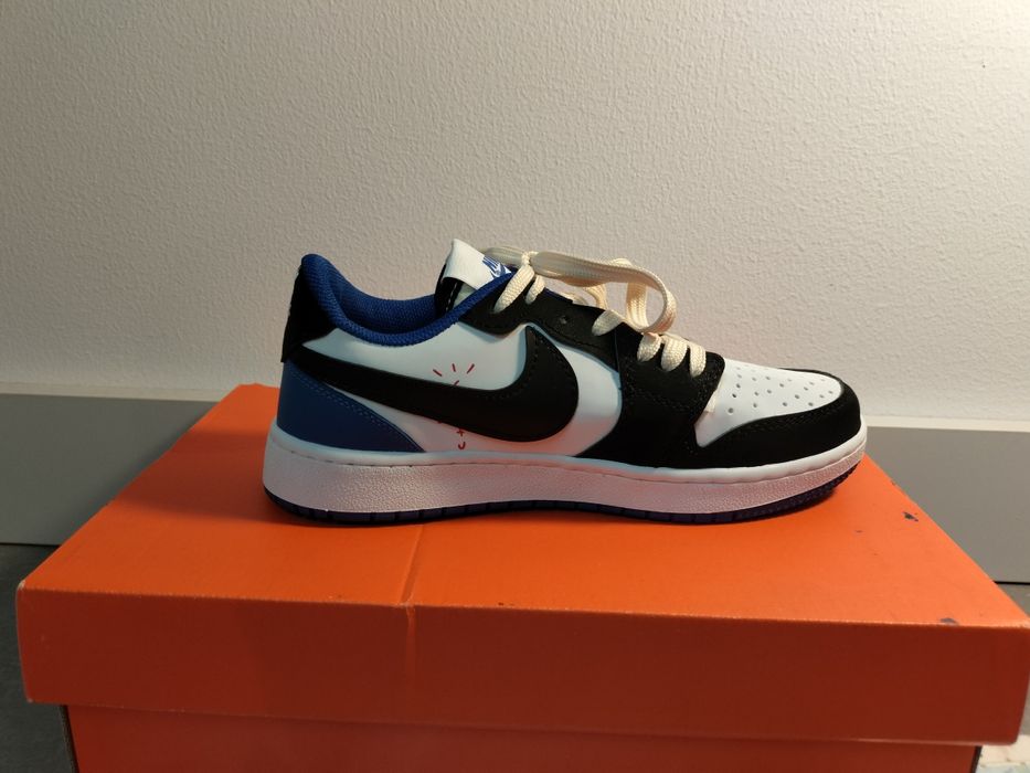 Nowe buty Travis Scott bez metki . Cena do negocjacji sporo zejdę