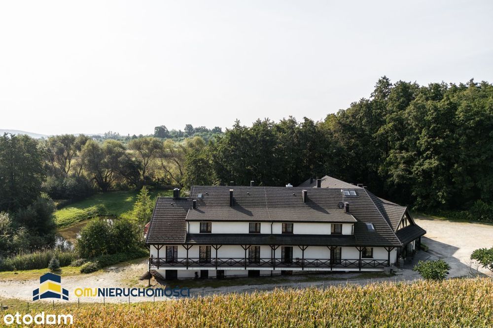 Hotel i restauracja. Villa Sobótka, u stóp Ślęży