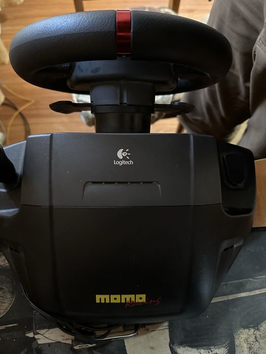 Ігровий руль Logitech MOMO Racing 240*