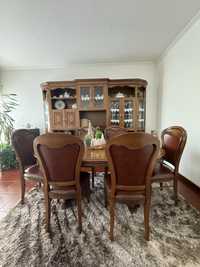 Moveis sala de jantar (mesa, cadeiras e movel)
