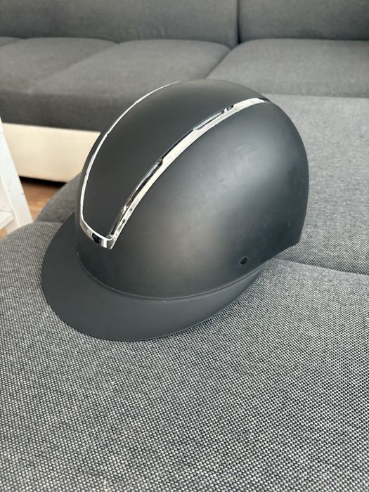 Kask firmy HKM model Lady Shield