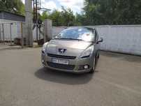 Автомобіль Peugeot 5008