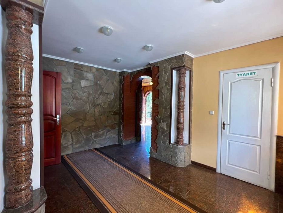 Продаж кафе,фасад траса Київ-Житомир + ділянка 75 соток