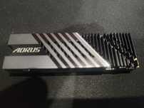 SSD Gigabyte 1TB M.2 PCIe Gen4 NVMe AORUS 7000s idealny do PS5, PC