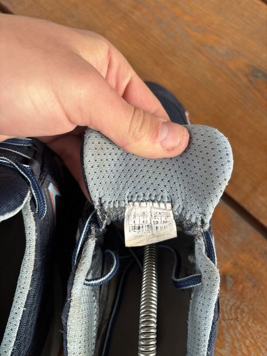 Трекінгові кросівки Lowa Gore-Tex 42