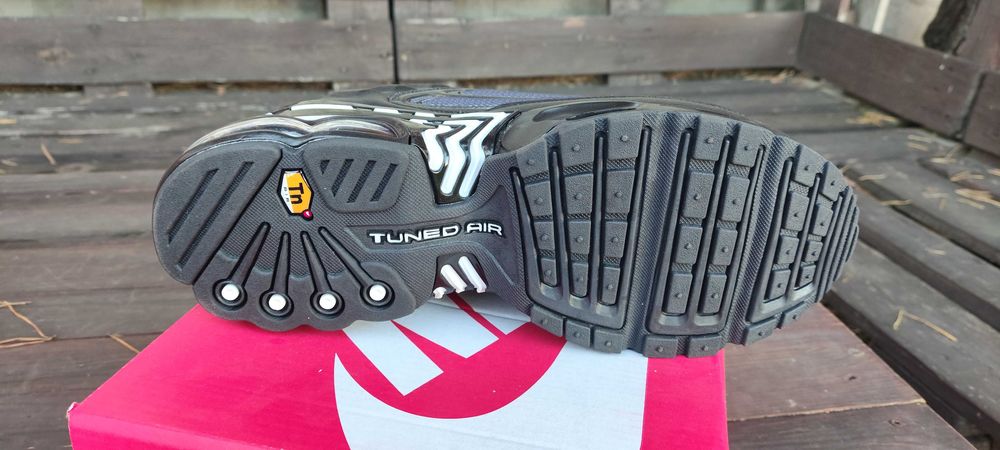 Buty nike tn tuned plus nowe r 42